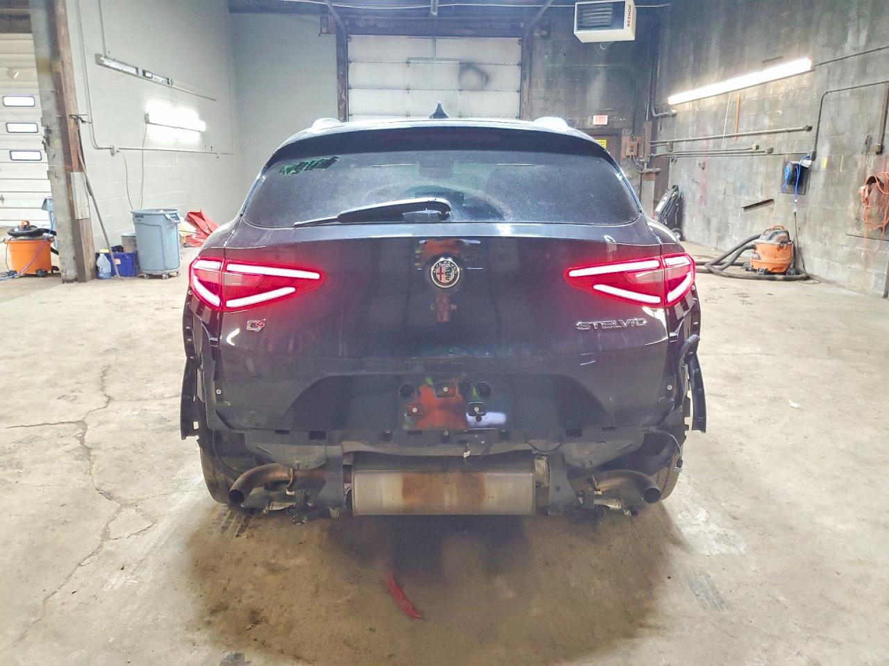 2021 Alfa Romeo Stelvio Sport - Фото 6