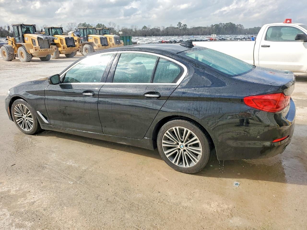 2017 BMW 530 I - Фото 2