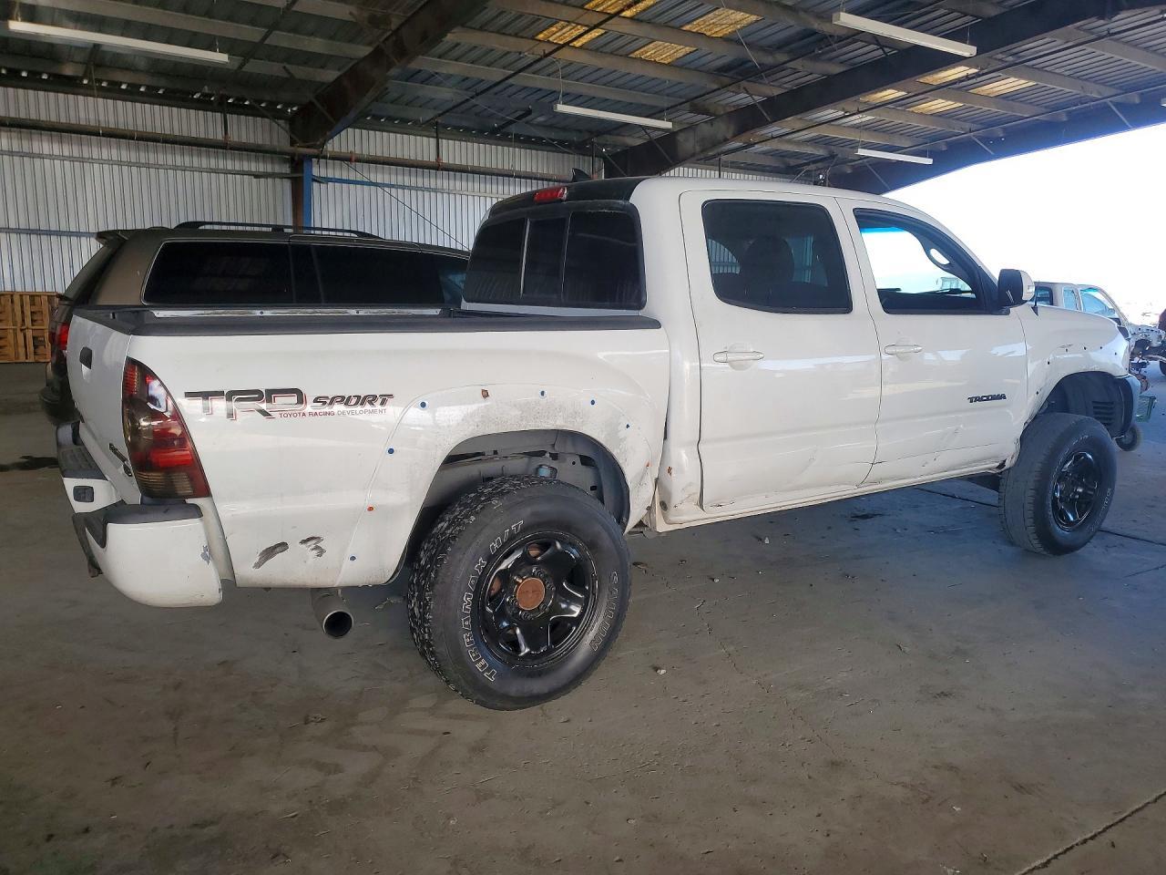 2015 Toyota Tacoma Prerunner V6 - Фото 3