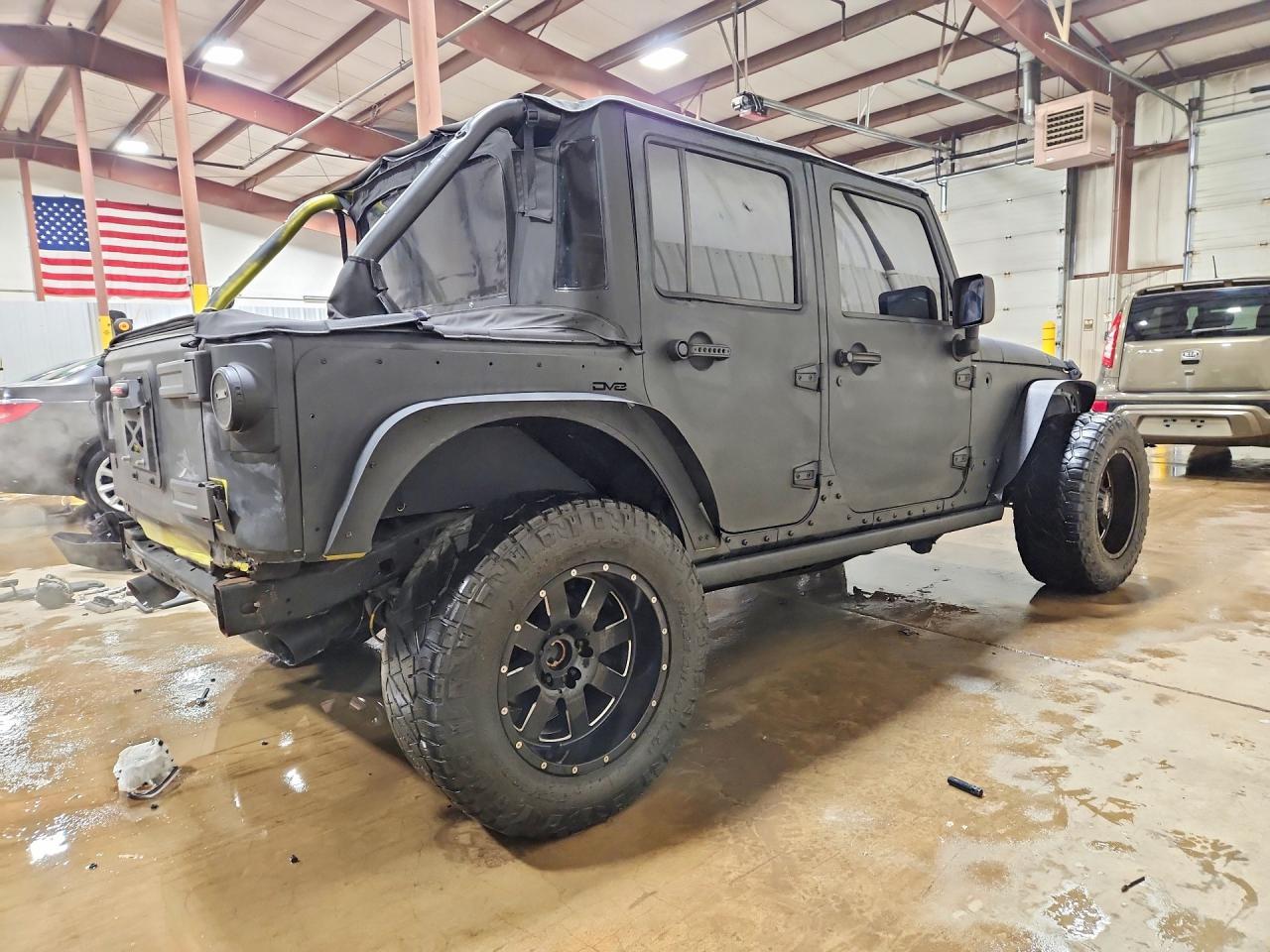 2011 Jeep Wrangler Unlimited Sport - Image 3