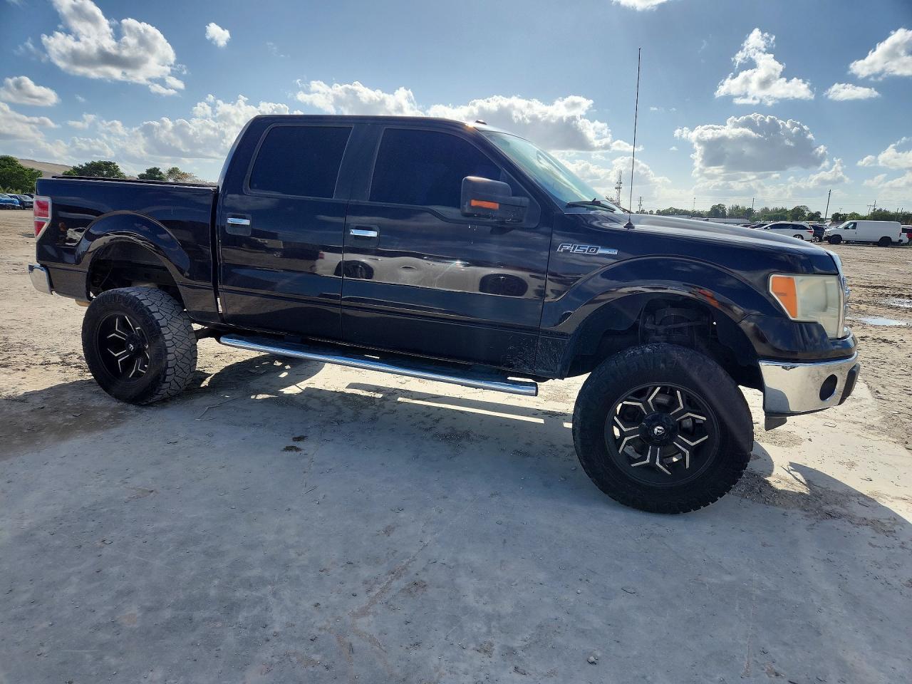 2013 Ford F150 Supercrew - Image 4
