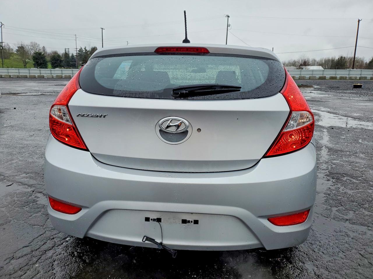 2017 Hyundai Accent Se - Фото 6