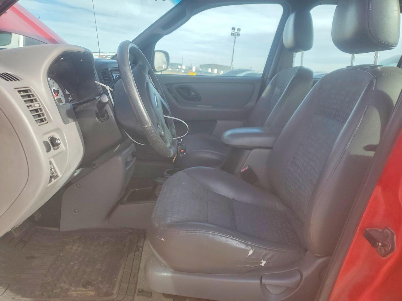2002 Ford Escape Xls - Image 7