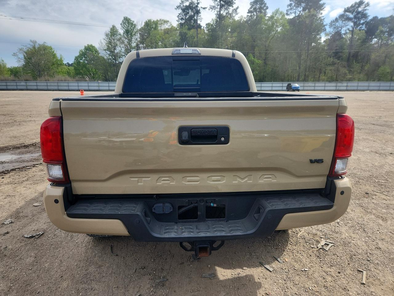 2018 Toyota Tacoma Sr V6 - Фото 6