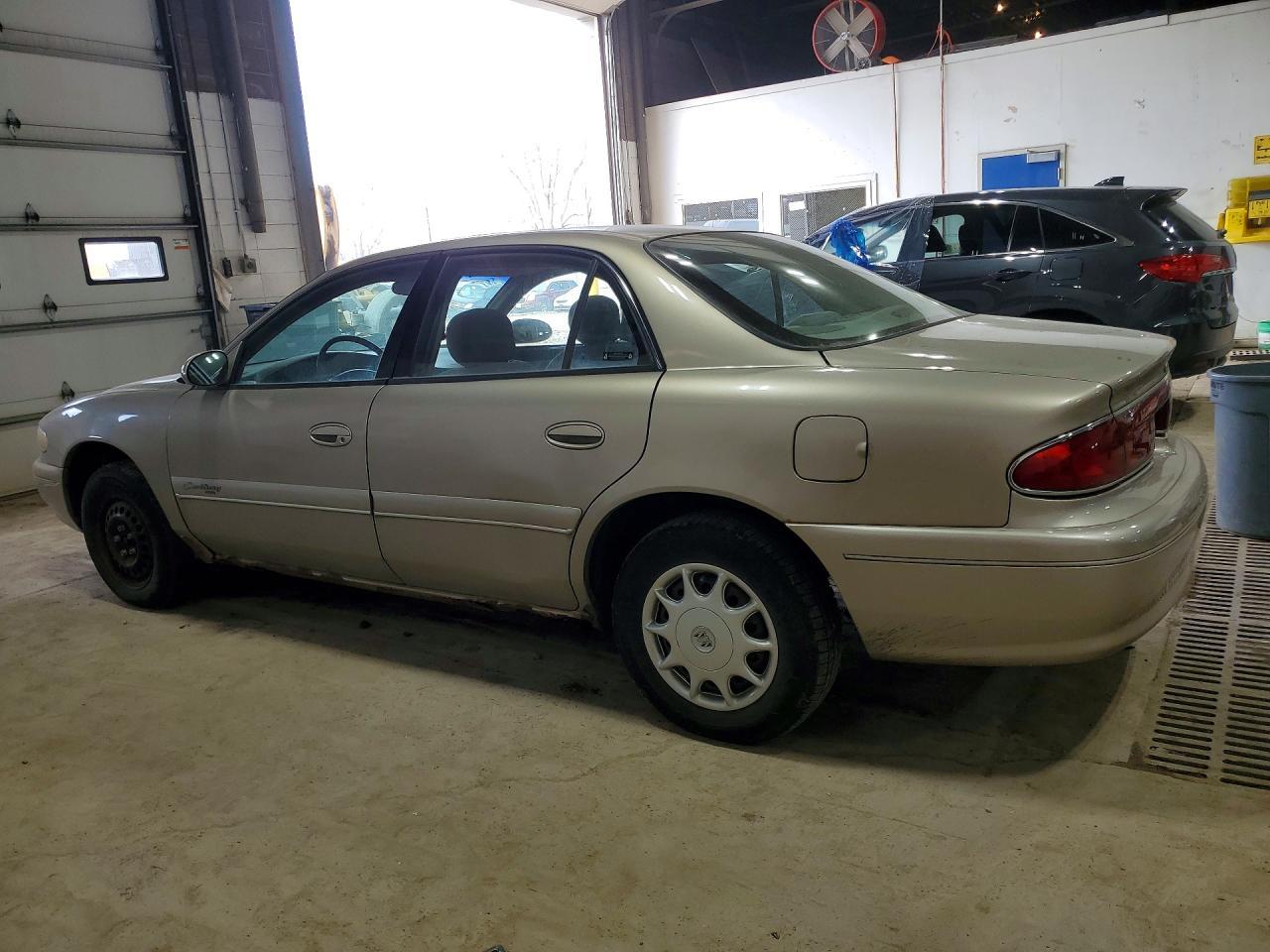 2002 Buick Century Custom - Фото 2