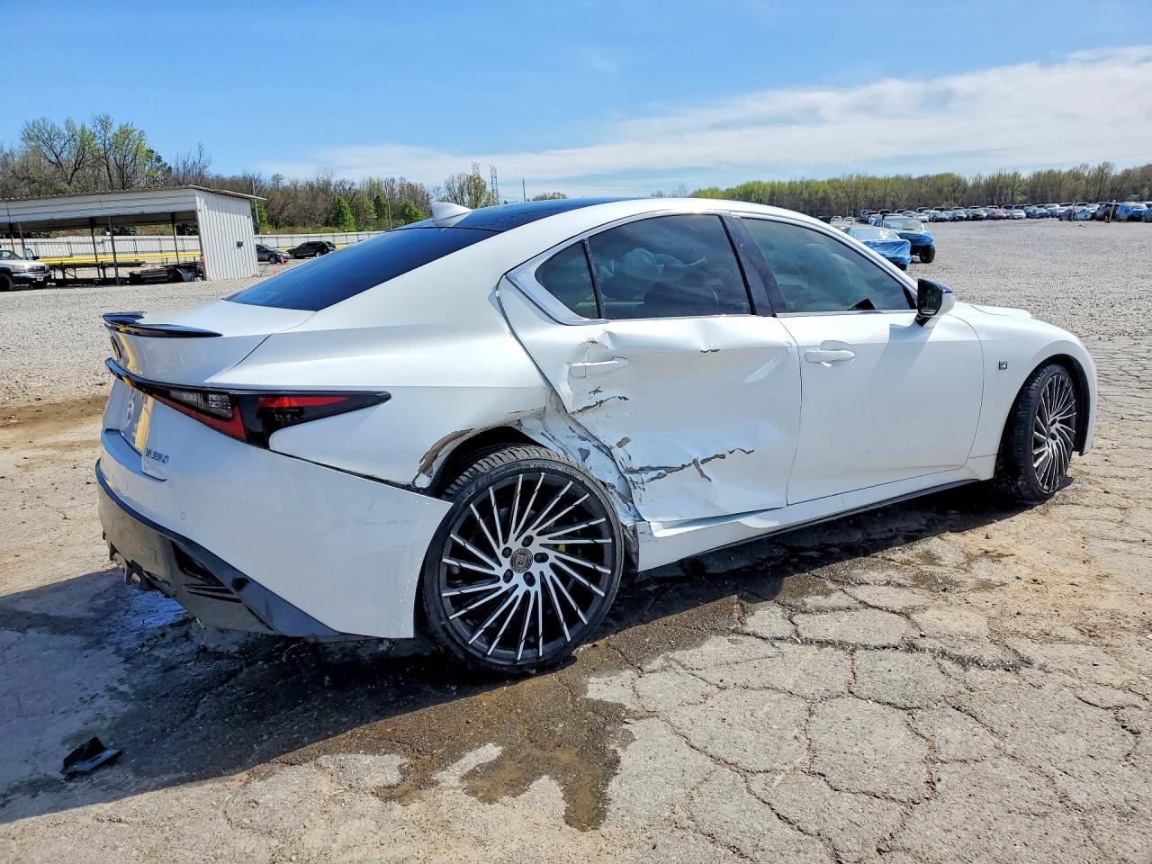 2023 Lexus Is 350 F Sport Design - Image 3