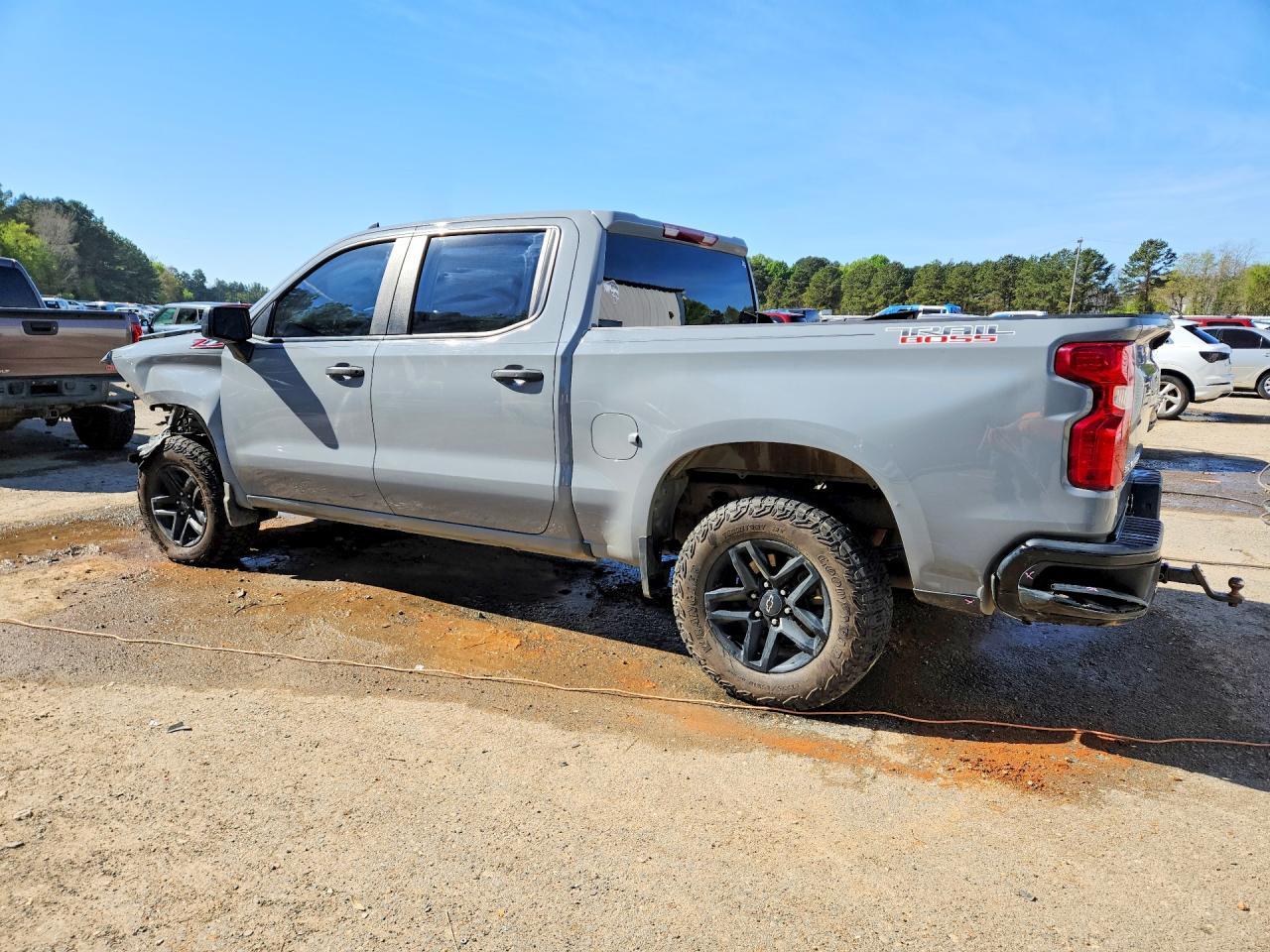 2024 Chevrolet Silverado K1500 Trail Boss Custom - Image 2