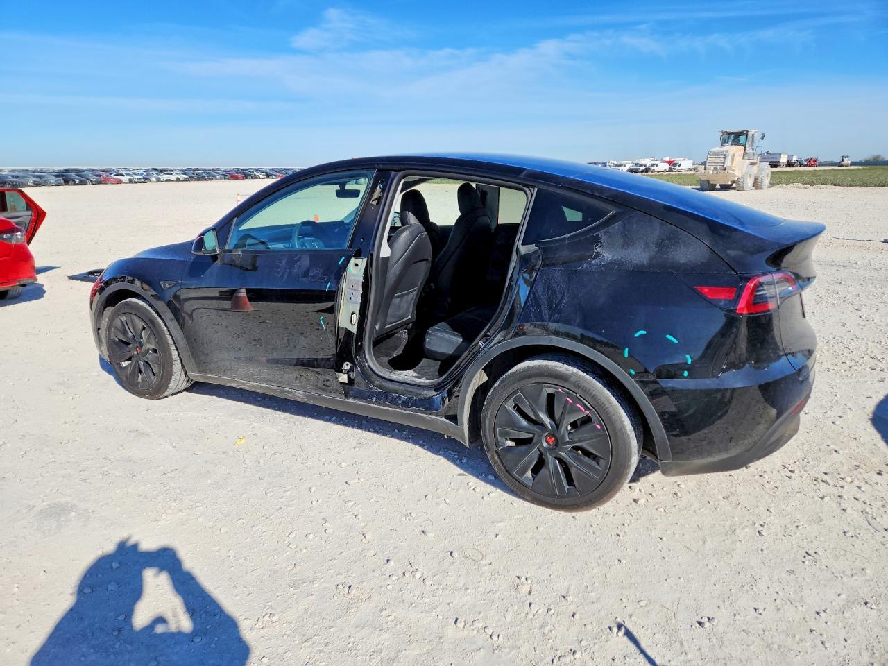 2023 Tesla Model Y - Фото 2