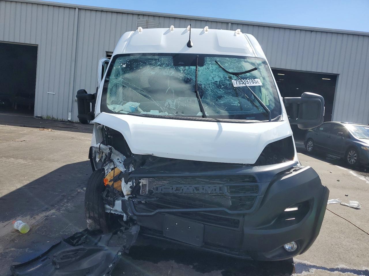 2023 Ram Promaster 2500 Delivery Van - Фото 5