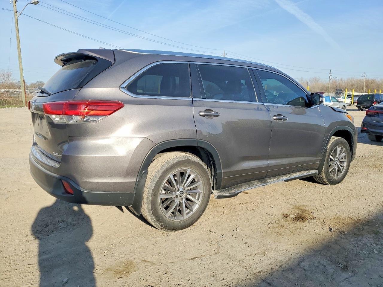 2017 Toyota Highlander Xle - Фото 3