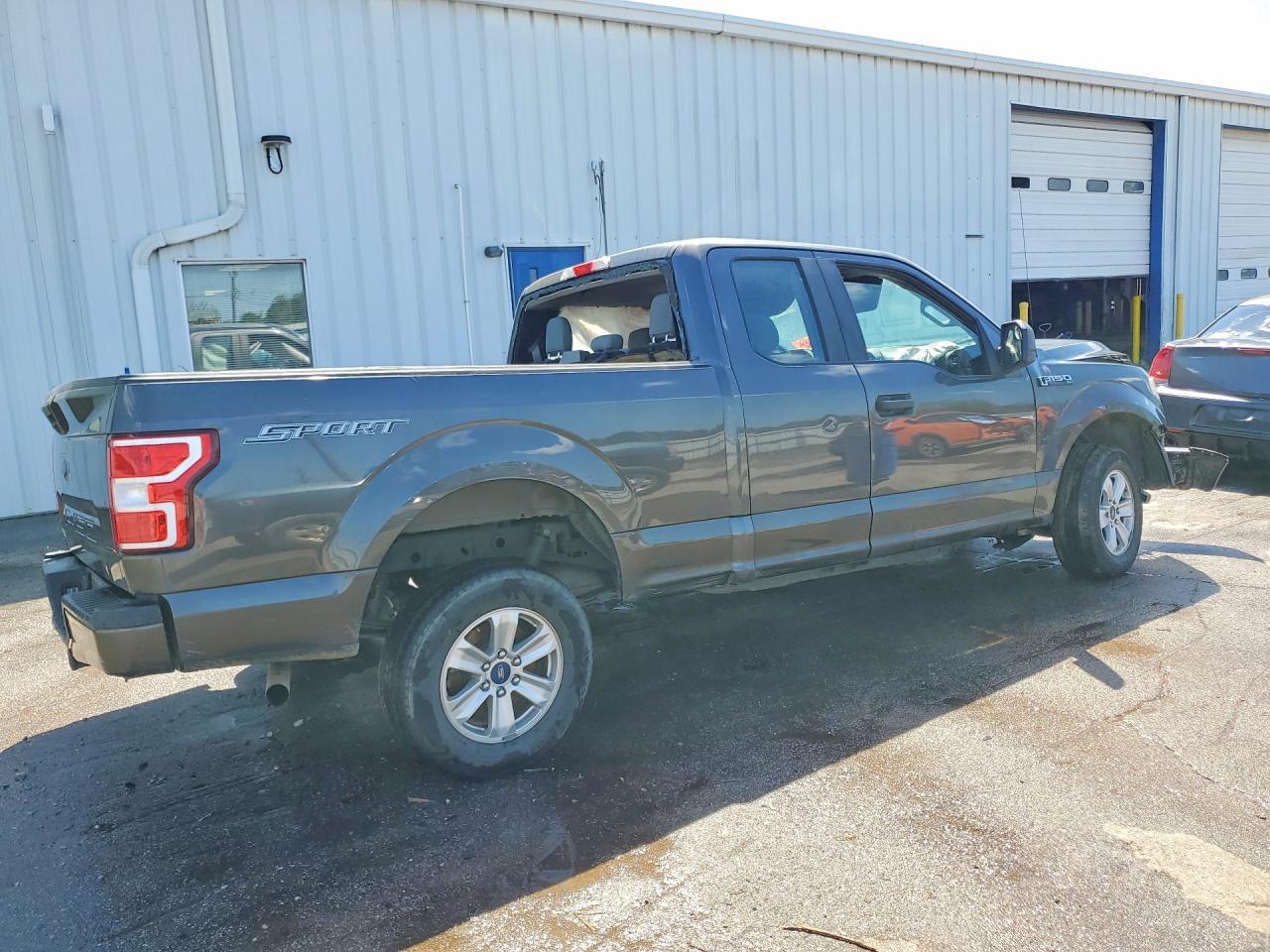 2019 Ford F150 Super Cab - Фото 3