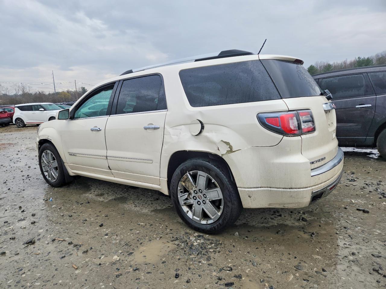 2015 GMC Acadia Denali - Image 2