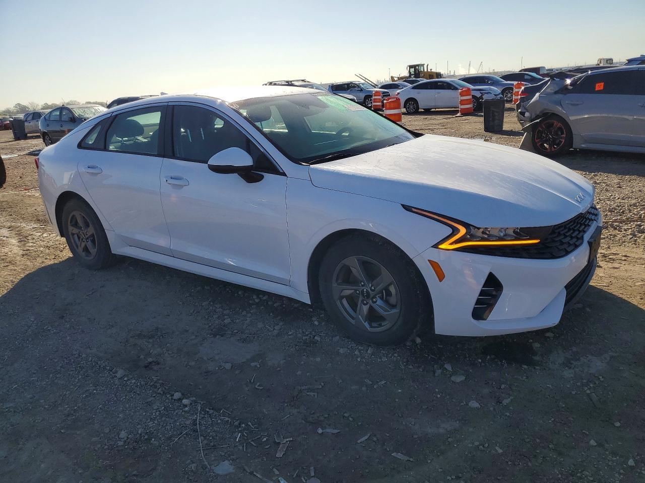 2022 Kia K5 Lxs - Фото 4