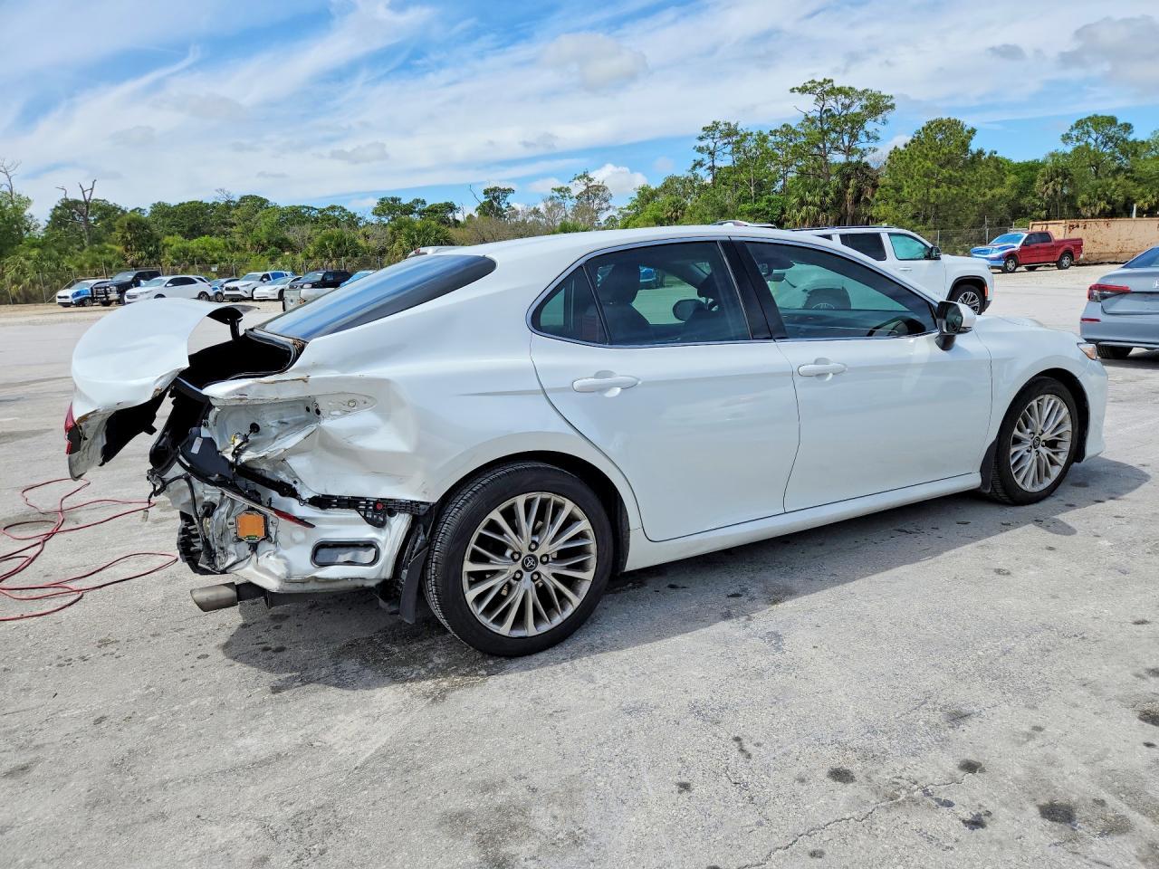 2018 Toyota Camry Xle - Фото 3