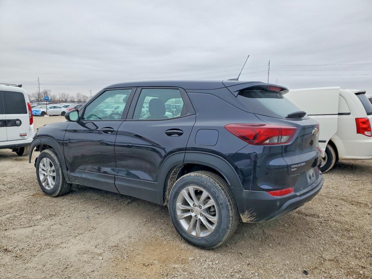 2021 Chevrolet Trailblazer Ls - Фото 2
