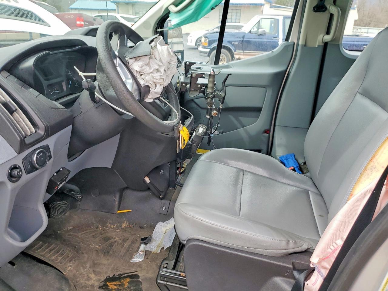 2018 Ford Transit T-150 - Image 7