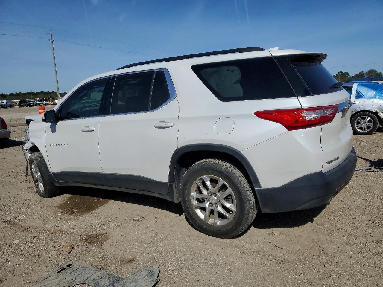 2020 Chevrolet Traverse Lt - Фото 2