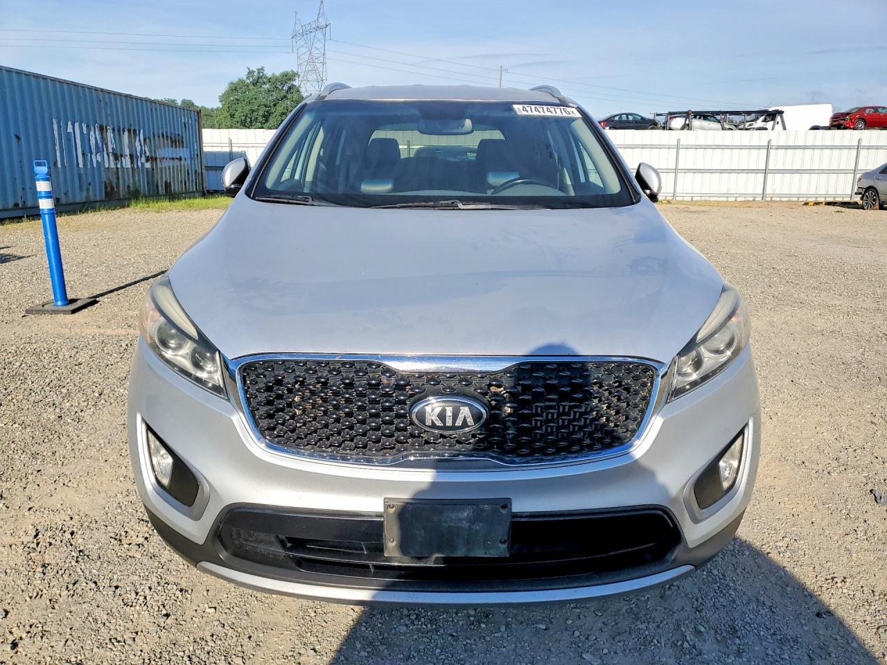 2016 Kia Sorento Ex - Image 5
