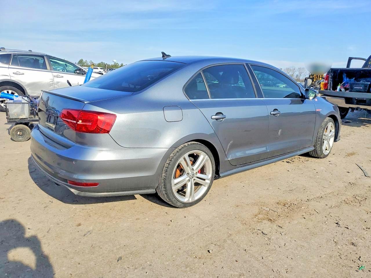 2017 Volkswagen Jetta Gli - Image 3