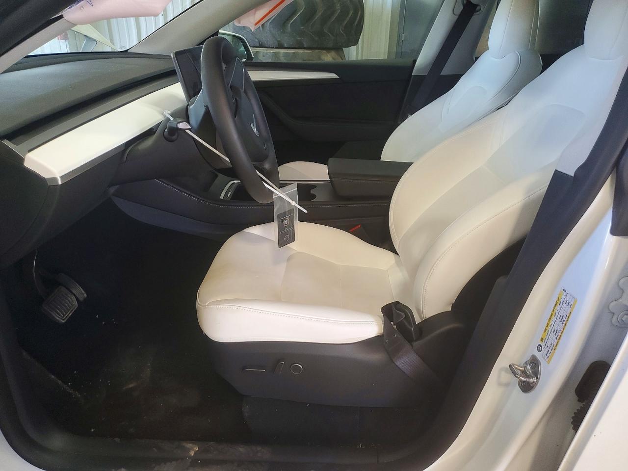 2024 Tesla Model Y - Фото 7