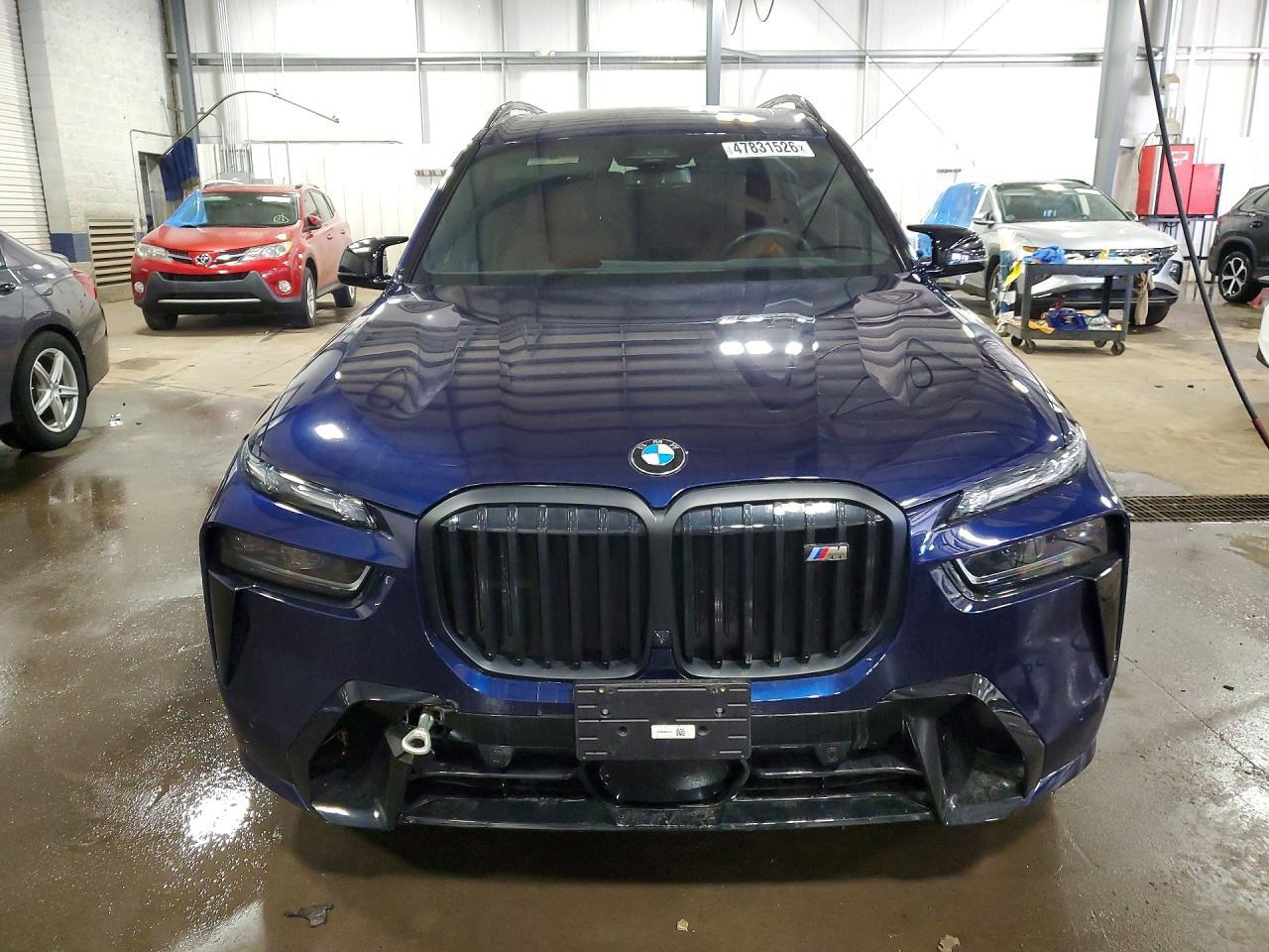 2025 BMW X7 M60I - Фото 5