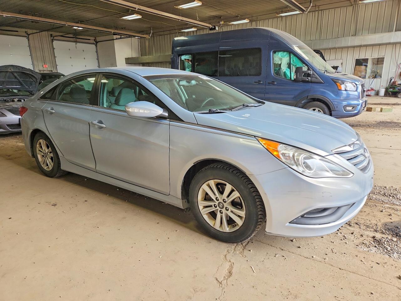 2014 Hyundai Sonata Gls - Image 4