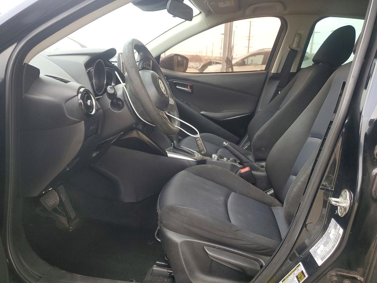 2017 Toyota Yaris Ia Base - Фото 7