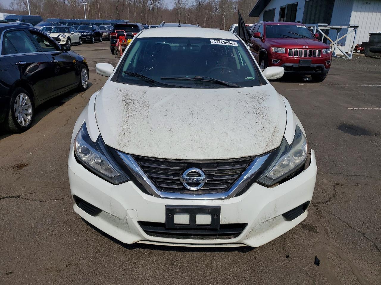 2017 Nissan Altima 2.5 S - Image 5