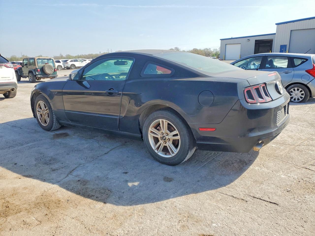 2013 Ford Mustang - Image 2