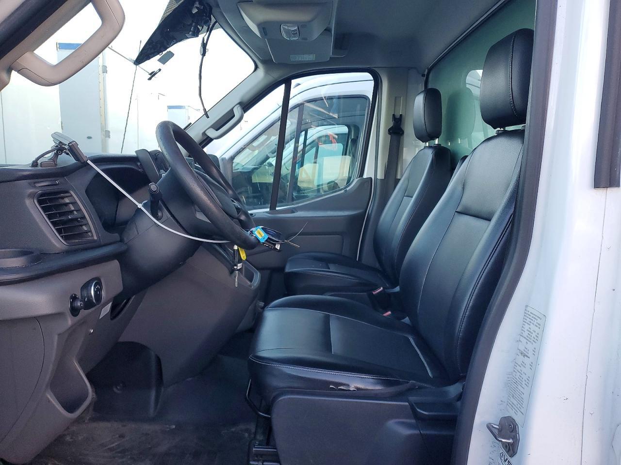 2020 Ford Transit Delivery Truck - Фото 7