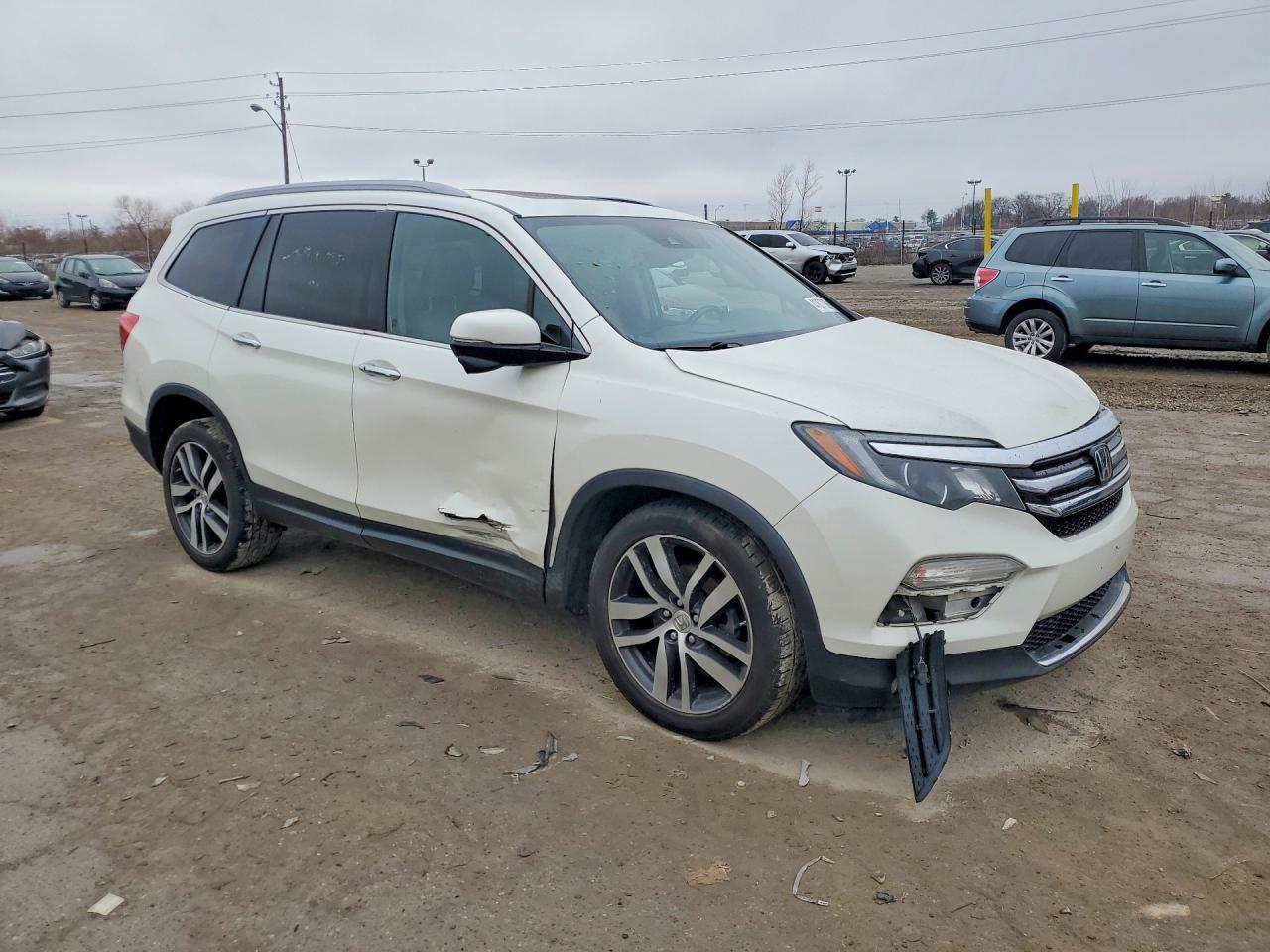 2017 Honda Pilot Touring - Image 4