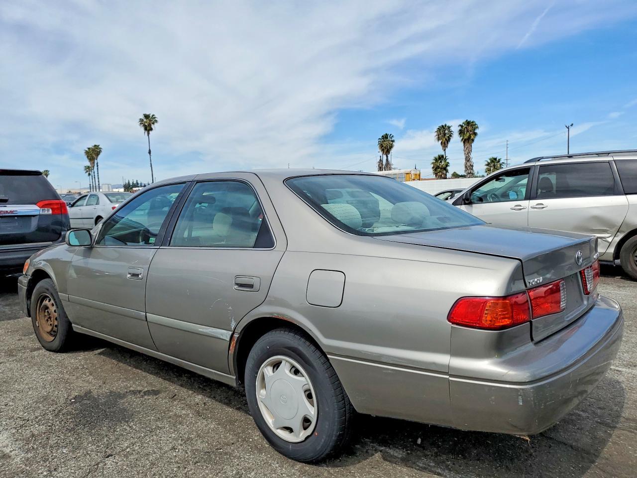 2000 Toyt Camry - Фото 2