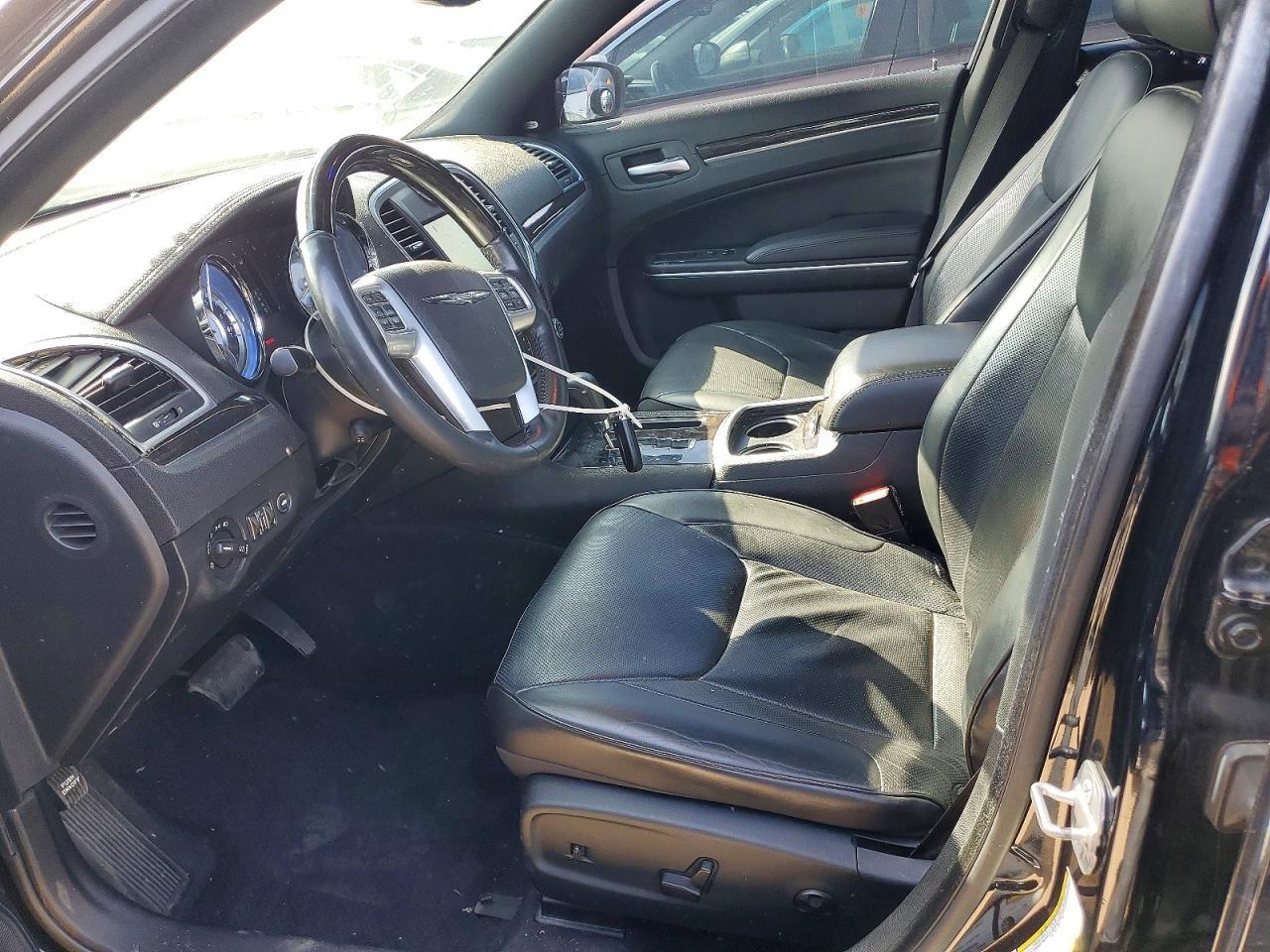 2014 Chrysler 300C - Фото 7
