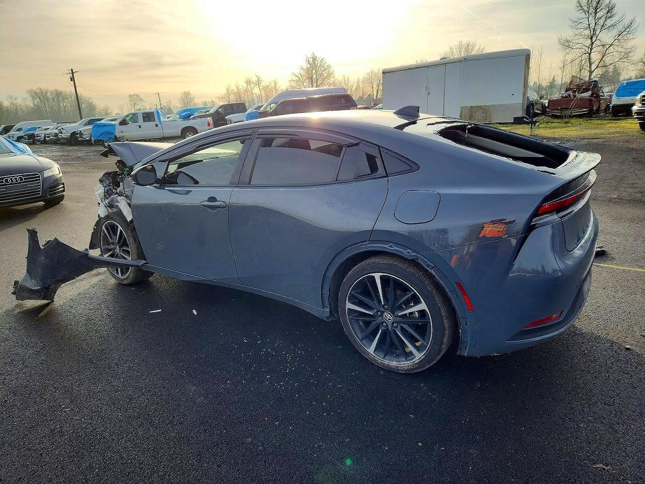 2023 Toyota Prius Le - Фото 2