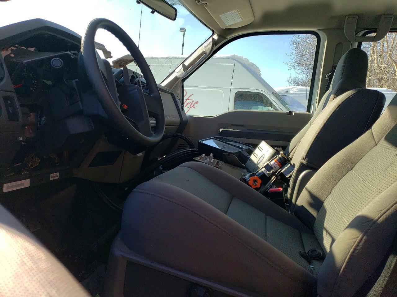 2009 Ford F350 Super Duty - Image 7