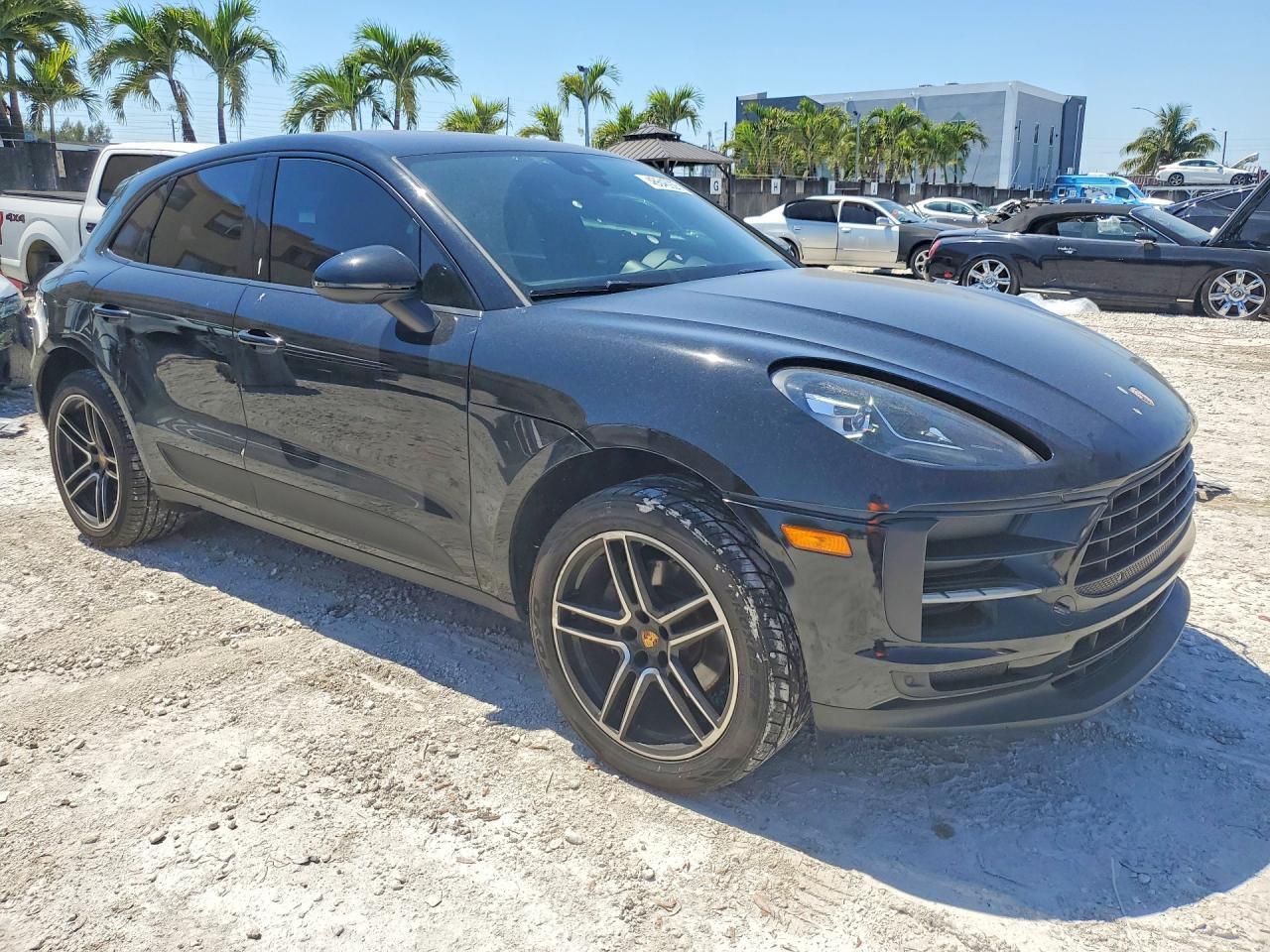 2019 Porsche Macan - Image 4