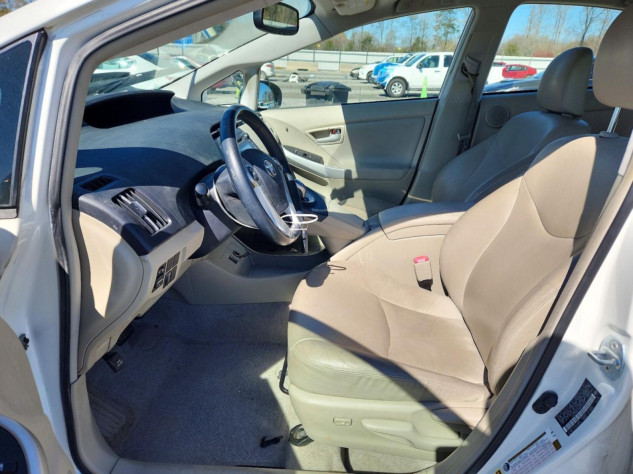 2011 Toyota Prius Four - Фото 7