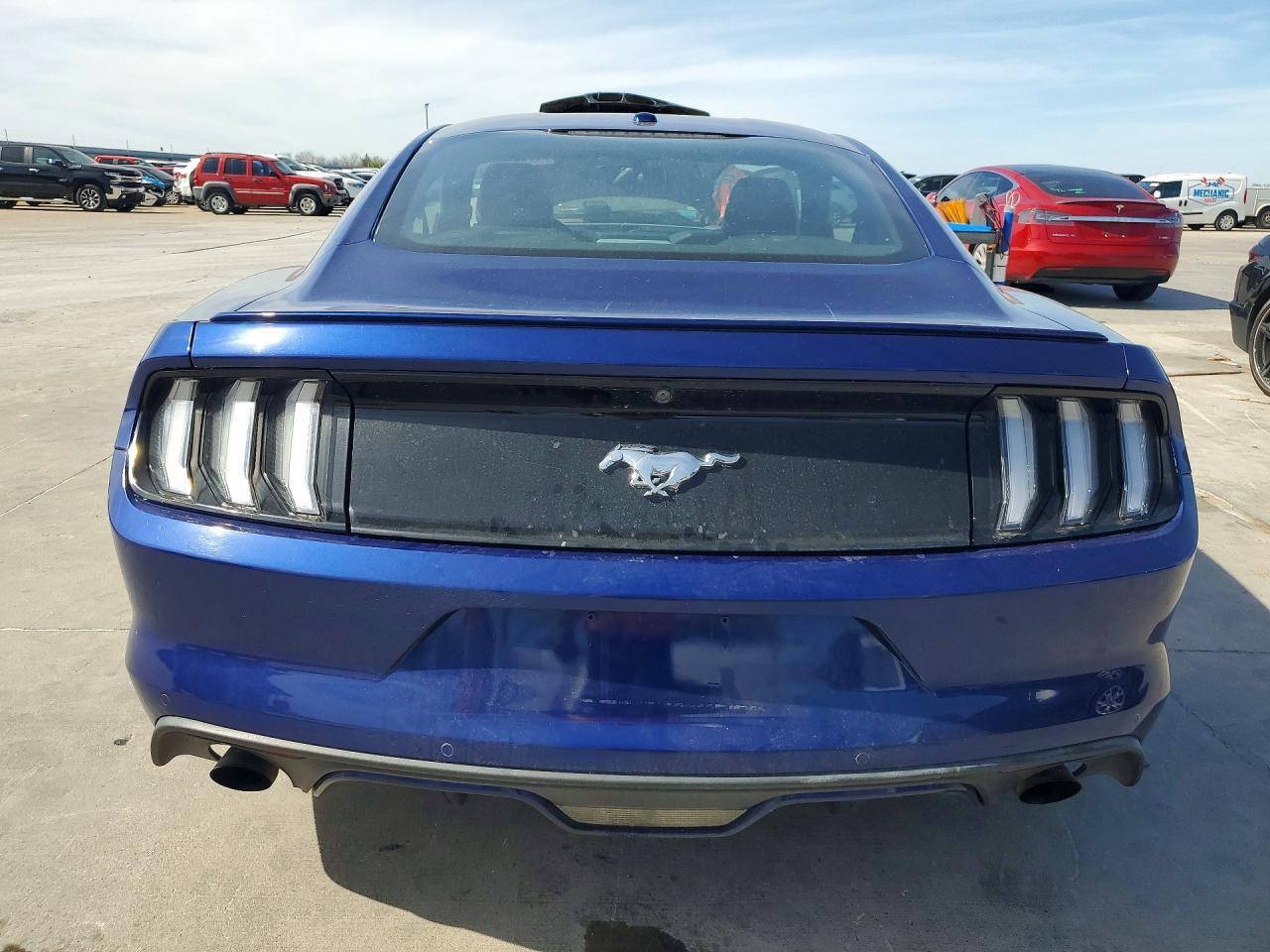 2016 Ford Mustang - Image 6