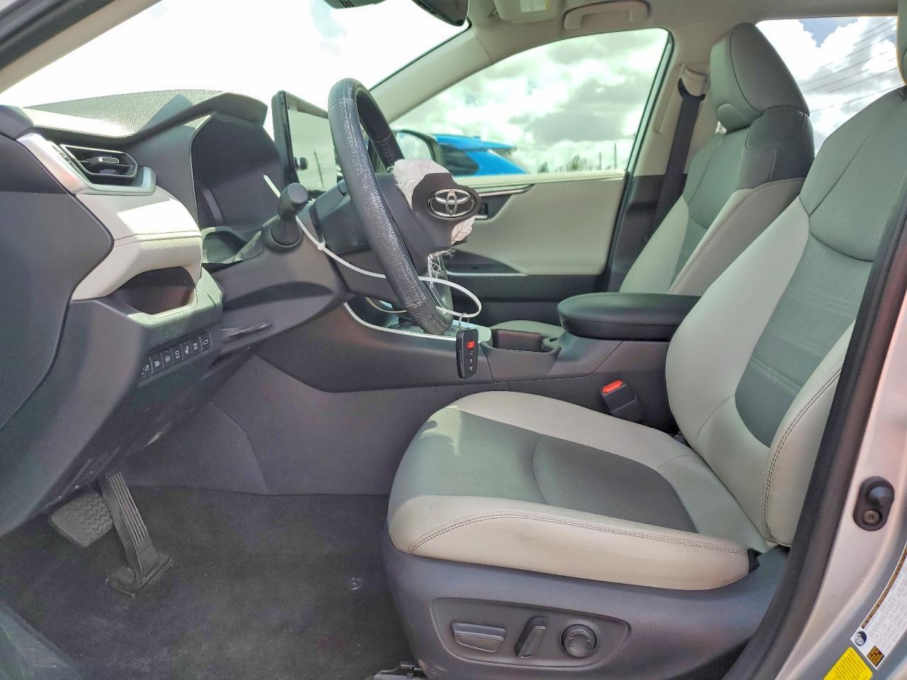 2024 Toyota Rav4 Limited - Image 7