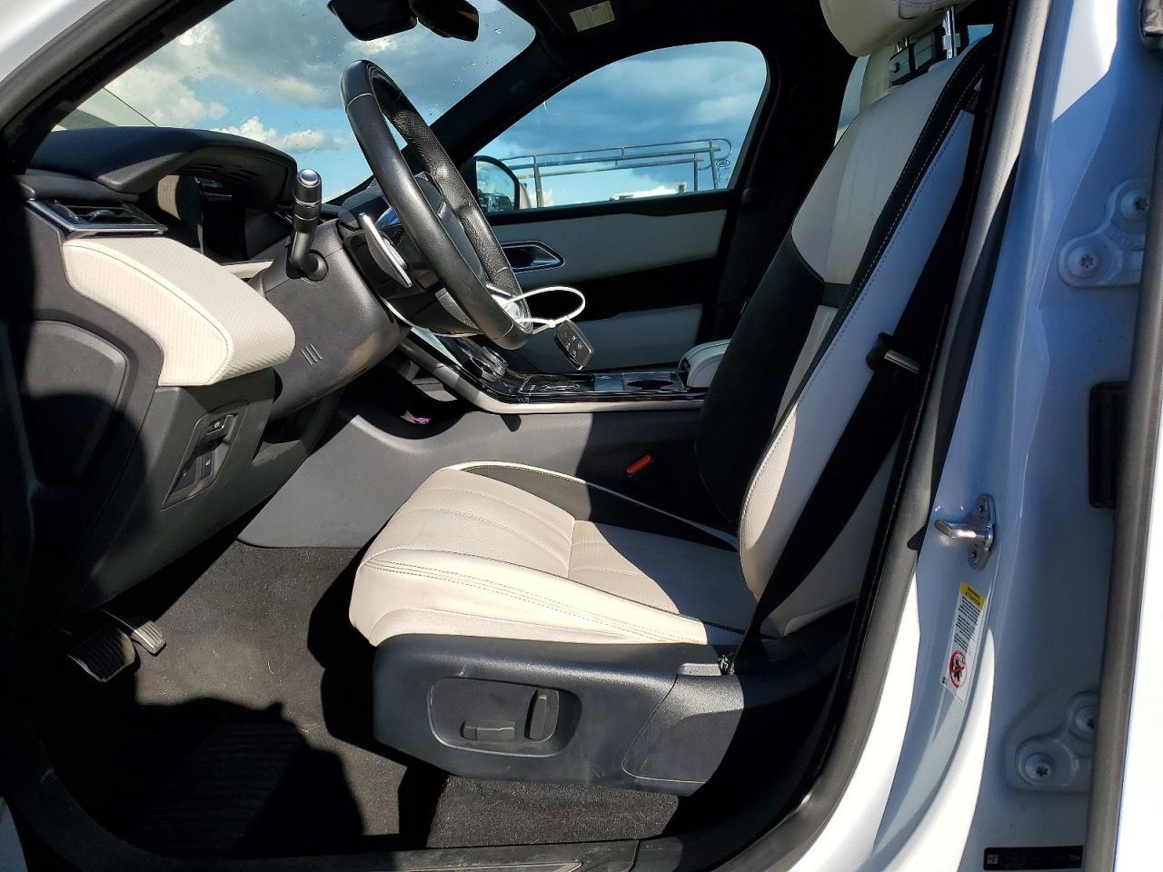 2019 Land Rover Range Rover Velar R-Dynamic Se - Image 7