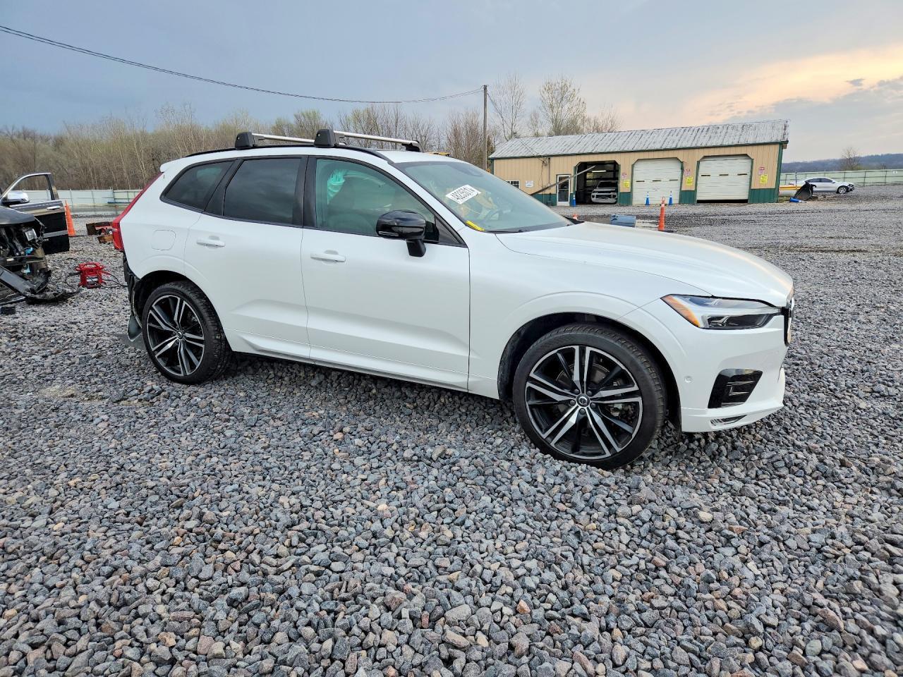 2021 Volvo Xc60 T5 R-Design - Image 4