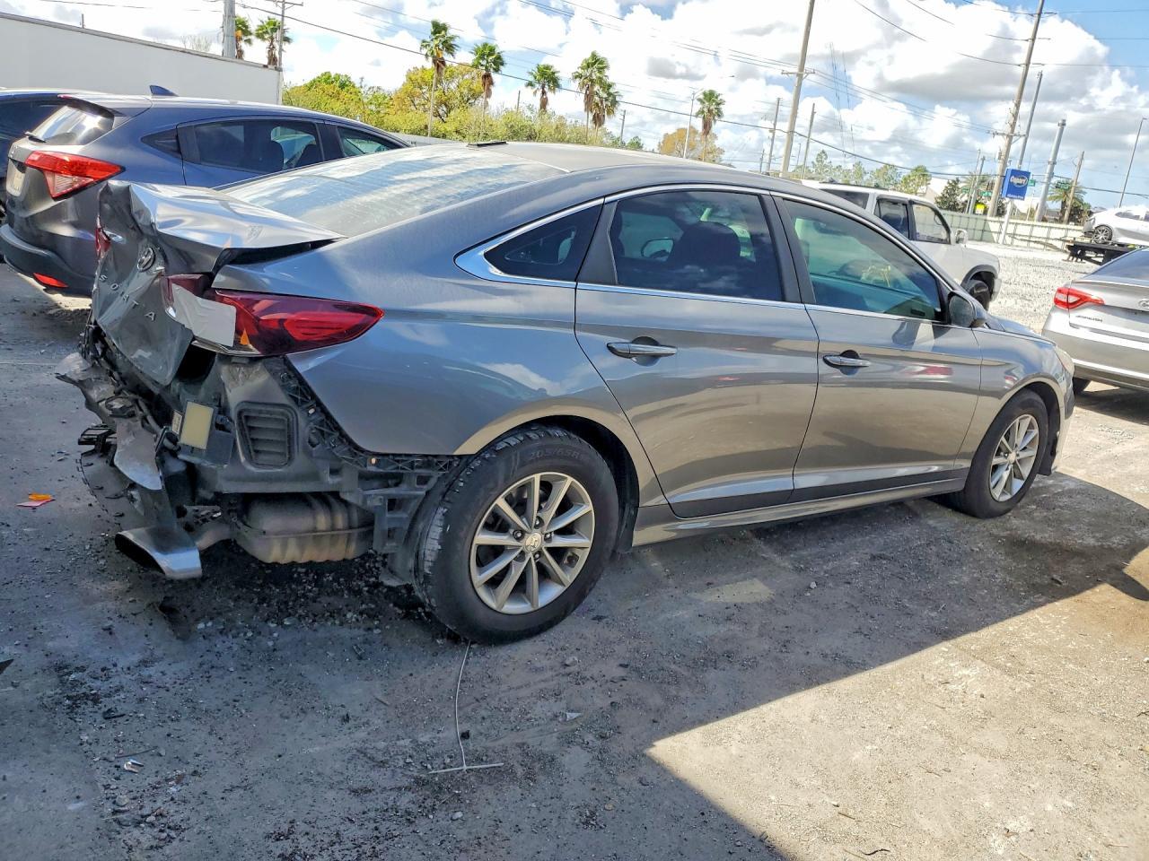 2018 Hyundai Sonata Se - Image 3