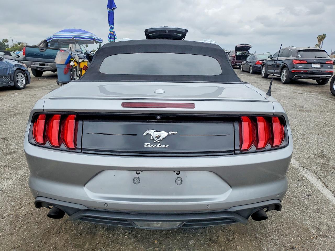 2022 Ford Mustang - Фото 6