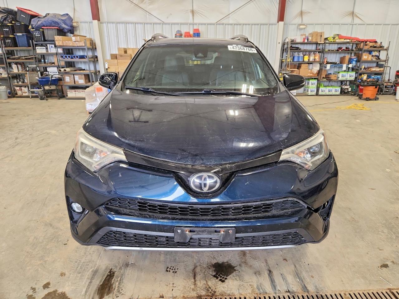 2017 Toyota Rav4 Se - Фото 5