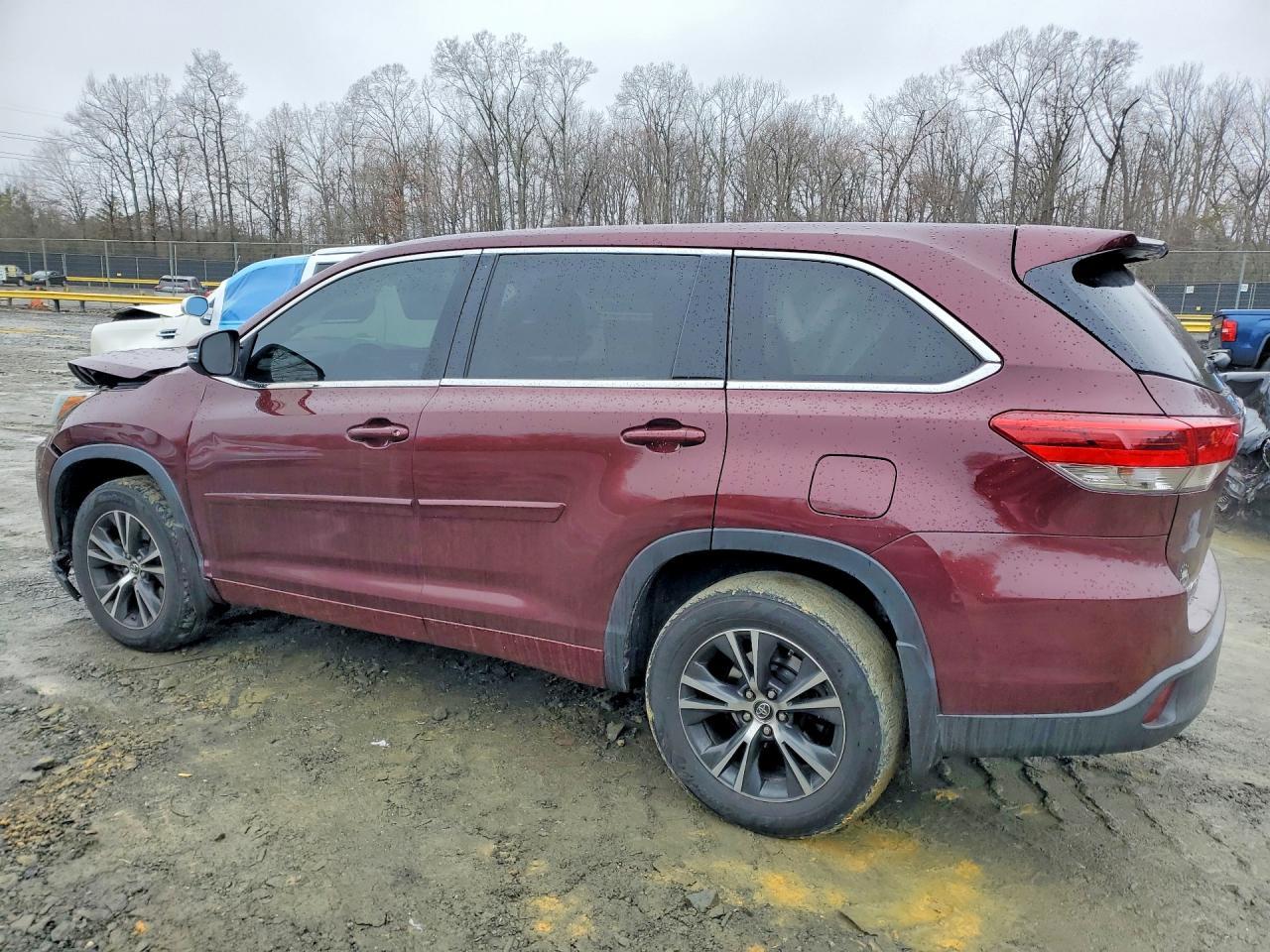 2018 Toyota Highlander Le - Фото 2
