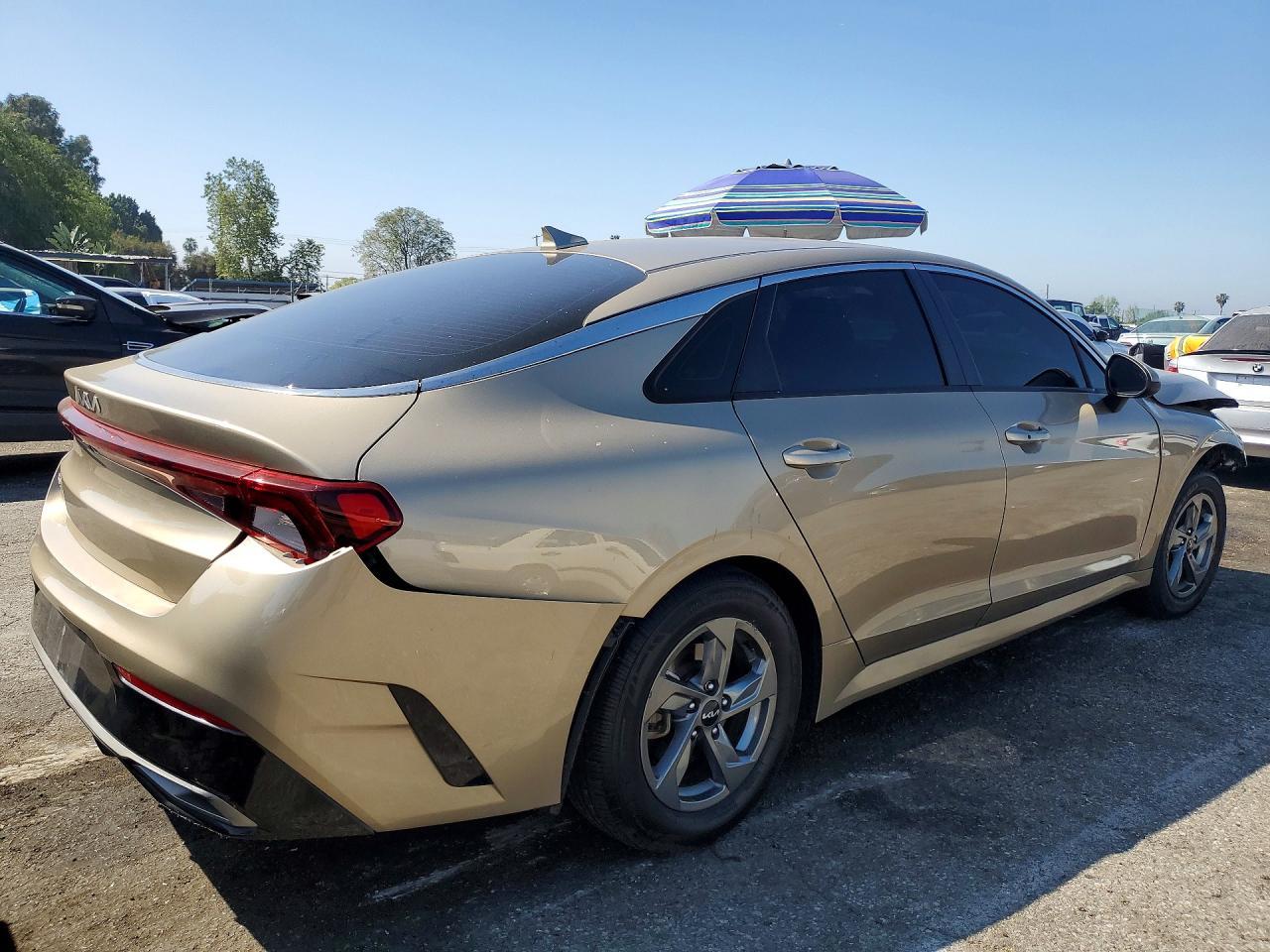 2022 Kia K5 Lxs - Image 3