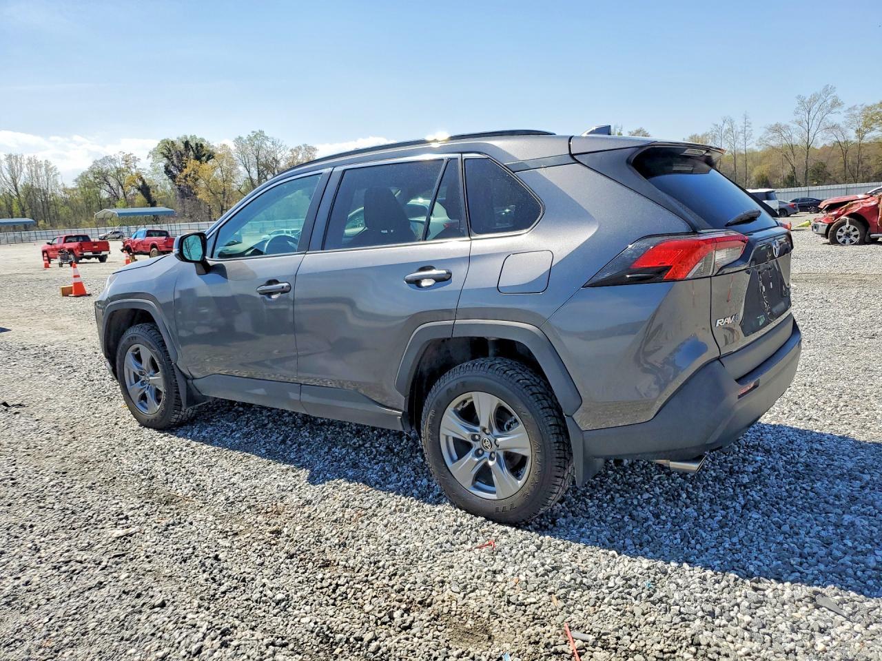 2021 Toyota Rav4 Xle - Image 2