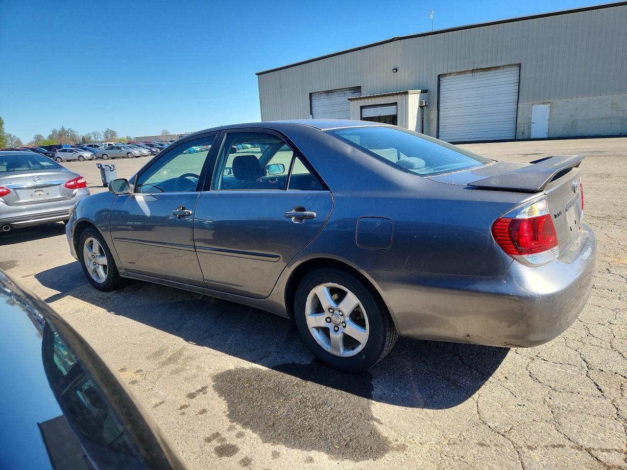2005 Toyota Camry Se - Фото 2