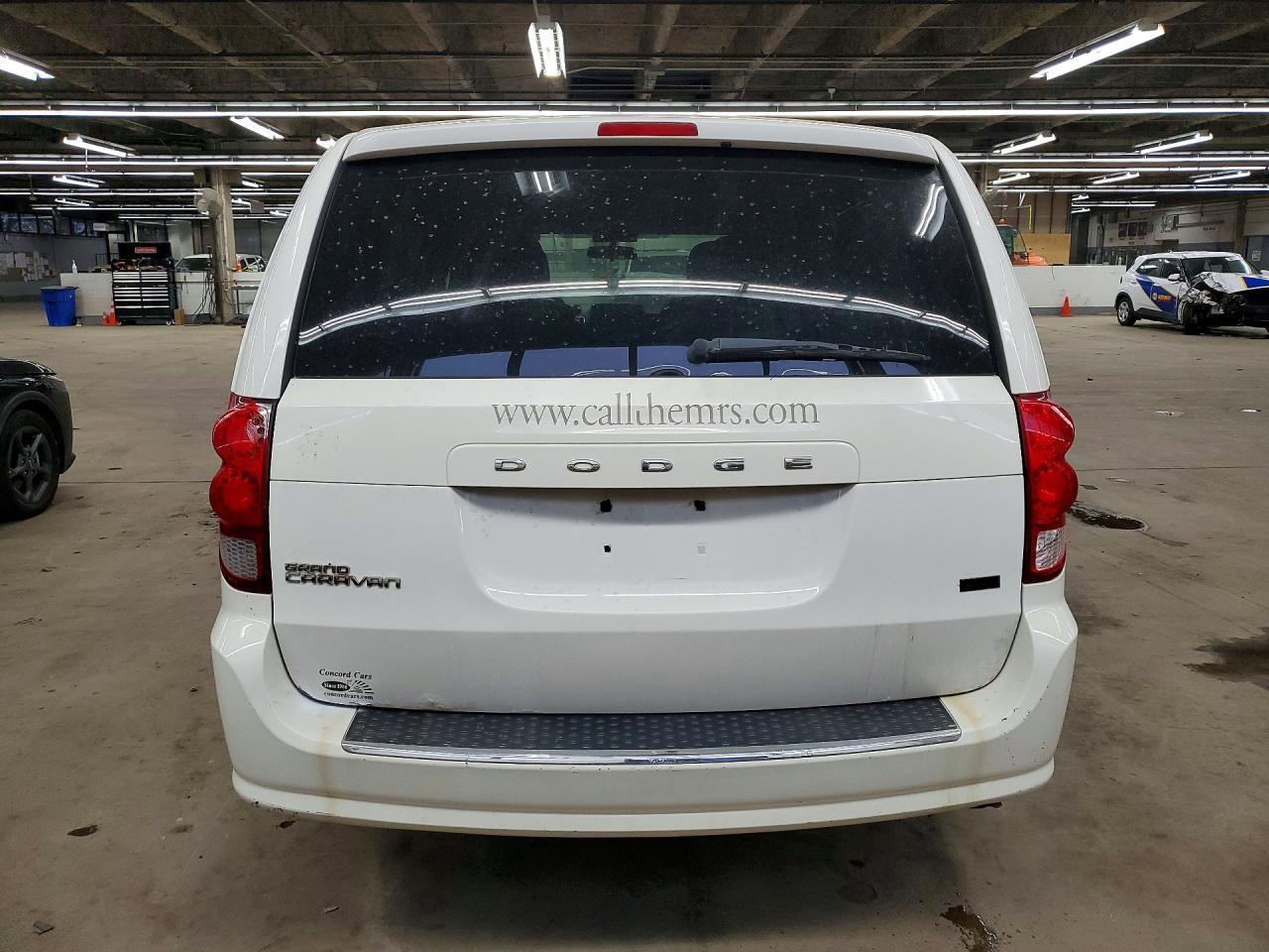 2011 Dodge Grand Caravan Express - Image 6