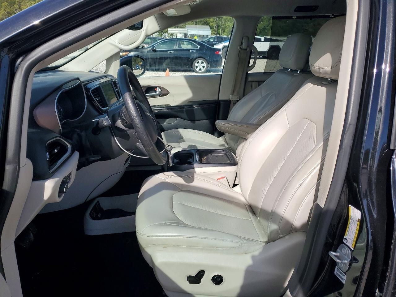 2021 Chrysler Voyager Lxi - Image 7